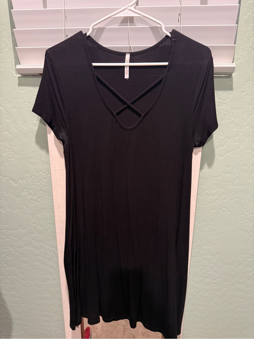 Black V-Neck Crisscross Short Sleeve Dress